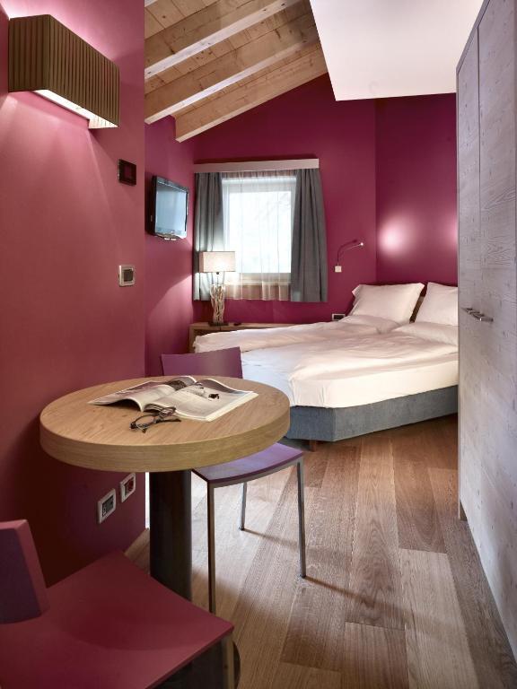 Color Home Suite Apartments Predazzo Cameră foto